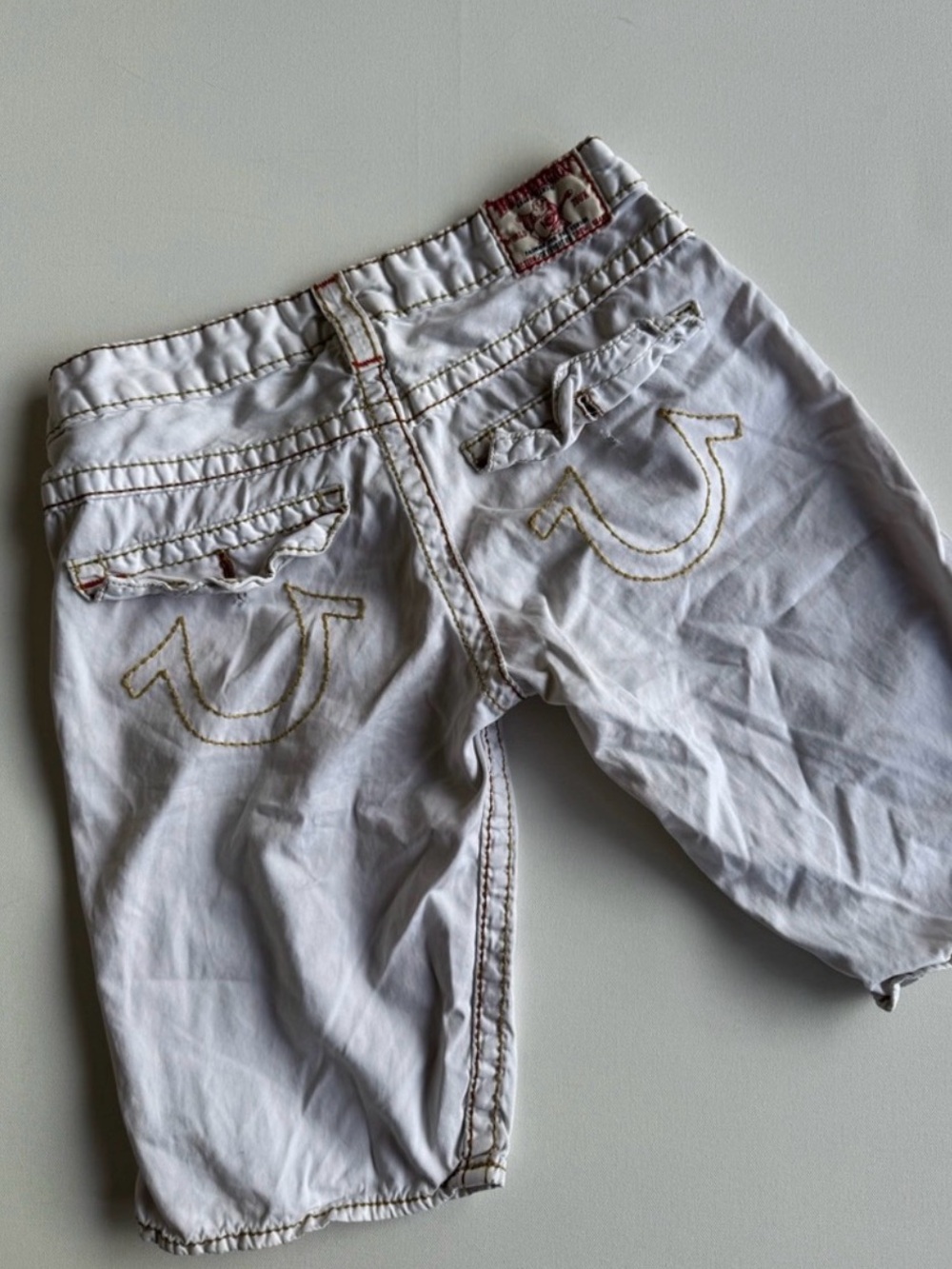 ✨ True Religion White Denim Capri Shorts✨